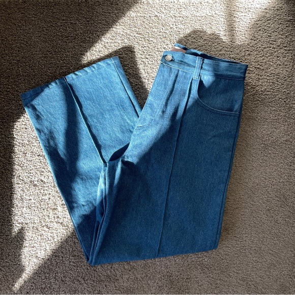 Robyn Jean from Lisa Says Gah! - Picture 2 of 8